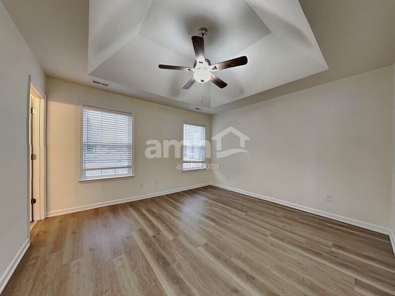 Building Photo - 185 Silver Creek Trail