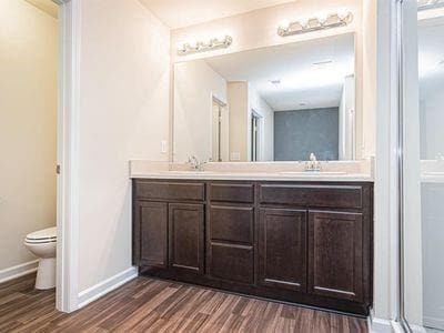 Building Photo - 145 Townview Dr