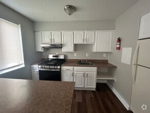 Building Photo - Affordable 2-Bedroom Apartment in Southwes...