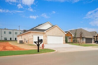 Building Photo - 4909 Misty Wood Ln