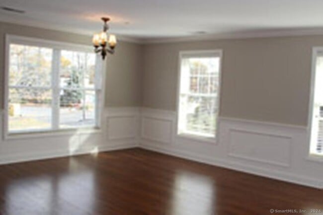 Building Photo - 67 W Main St