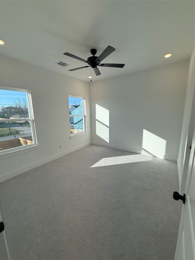 Building Photo - 1464 Ferguson Way