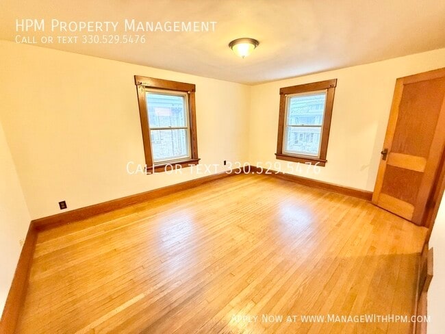 Building Photo - 1208 19th St NW