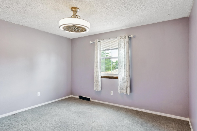Building Photo - 2433 E Fremont Ct