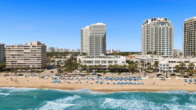 Building Photo - 3101 Bayshore Dr