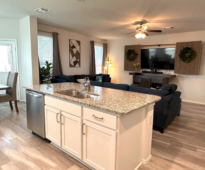 Building Photo - 2218 Wigeon Way