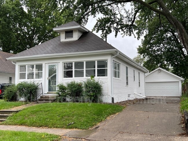 Primary Photo - 3116 E 7th St