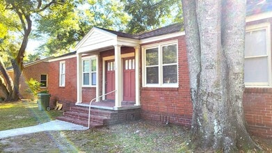 Building Photo - Two Bedroom Apt For Rent in Sumter SC!  2 ...