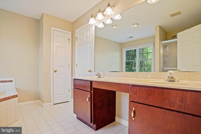 Building Photo - 307 Rhineforte Dr