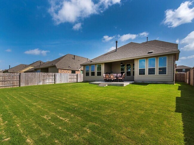 Building Photo - 3205 Cotton Blossom Way