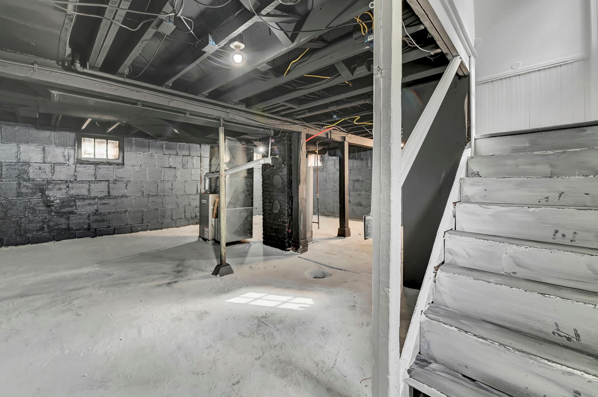 Building Photo - 1584 Hampton Rd