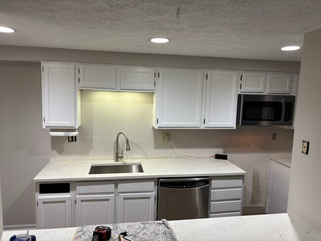 Building Photo - 76 Sweetfern Ct