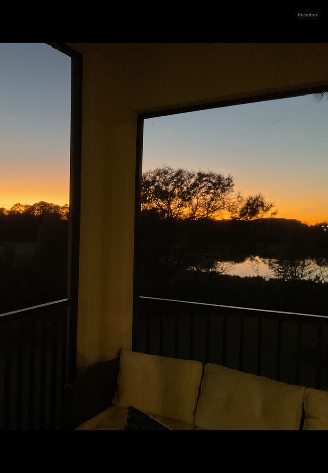 Building Photo - 2/2/ CONDO AVAILABLE NOV, DEC,@ THE  LAKEW...