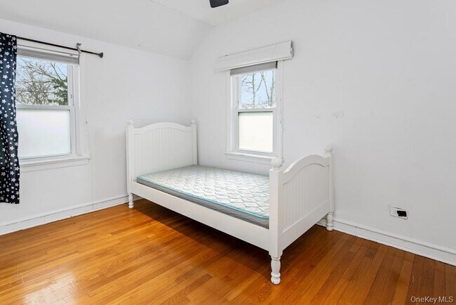 Building Photo - 155 White Rd