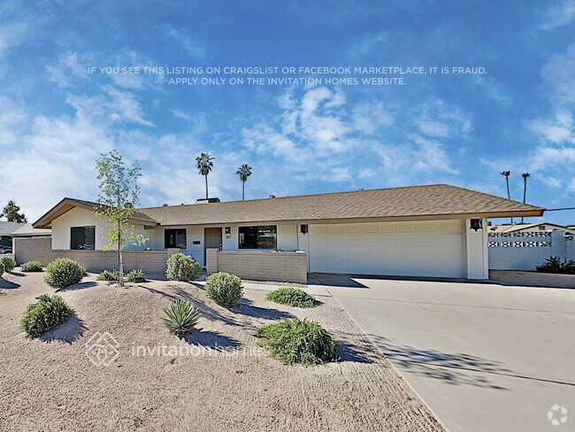 Building Photo - 1117 E Alameda Dr