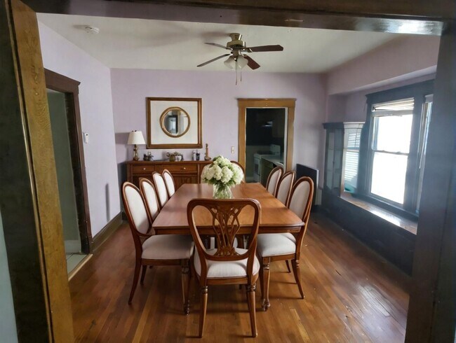 Building Photo - 1280 Fry Ave