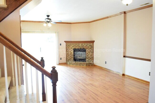 Building Photo - 310 Cobb Island Ct