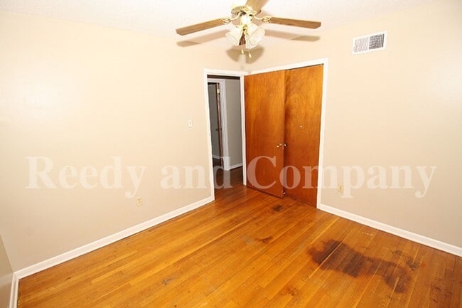 Building Photo - 3635 W Big Bend Dr