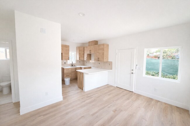 Building Photo - 2155 Balboa Ave