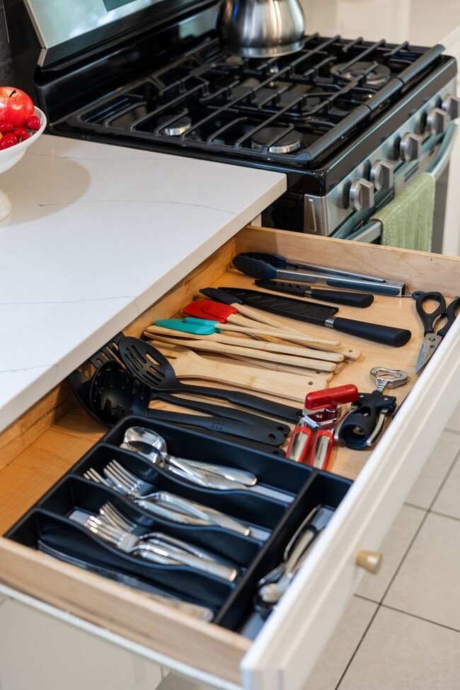 Building Photo - 12548 S Major Ave