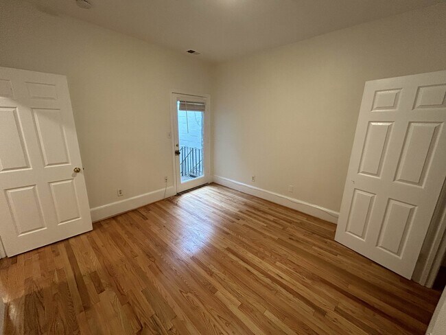 Building Photo - 1439 Girard St NW