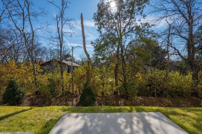 Building Photo - 1170 Dickerson Rd