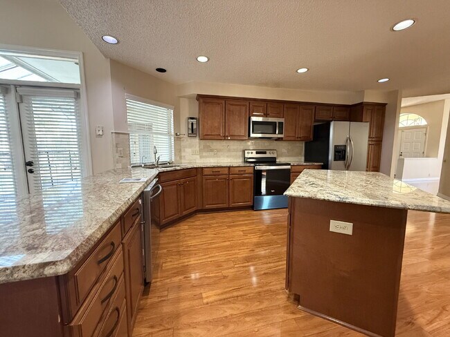 Building Photo - 3107 Westridge Dr