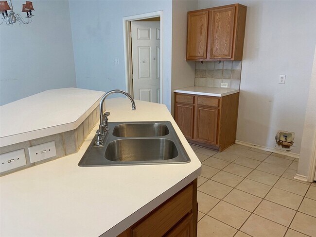 Building Photo - 7064 St Augustine Dr