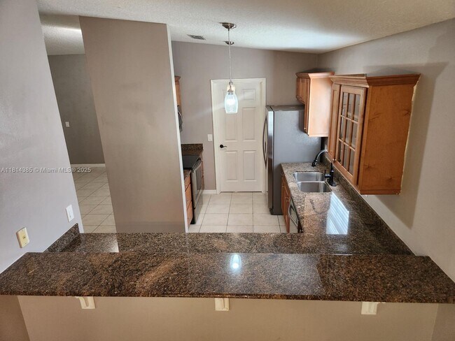 Building Photo - 6404 Las Palmas Way