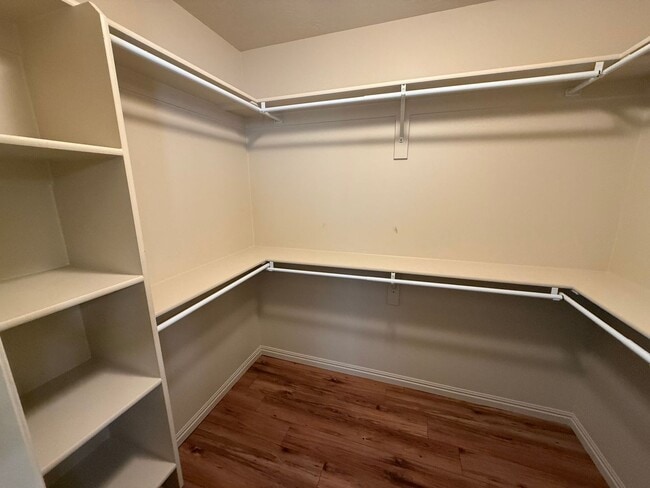 Building Photo - Beautiful patio home with 2 car garage, central air, fenced yard and covered patio