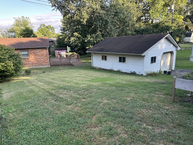 Building Photo - 3504 Galahad Dr