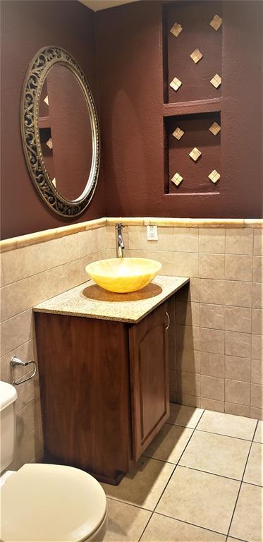 Building Photo - 5916 May St