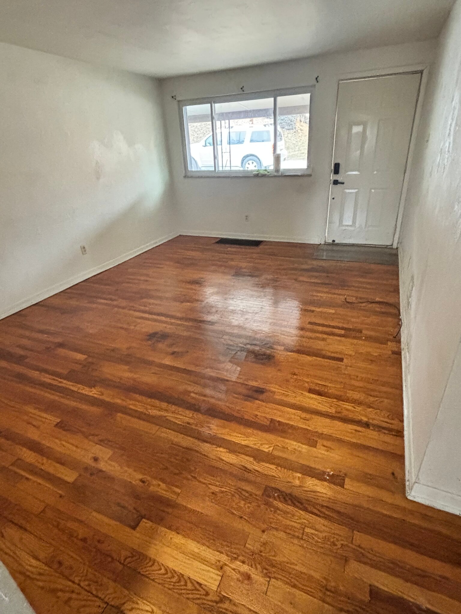 Building Photo - 110 Short St