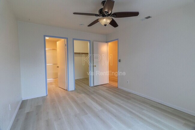 Building Photo - 6072 Carolina Cir