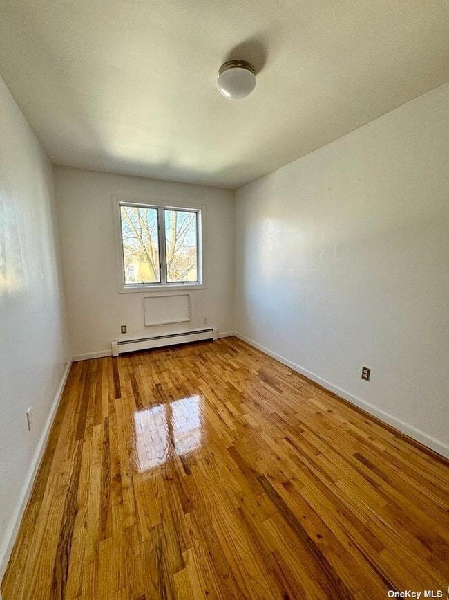 Building Photo - 137-08 Centreville St