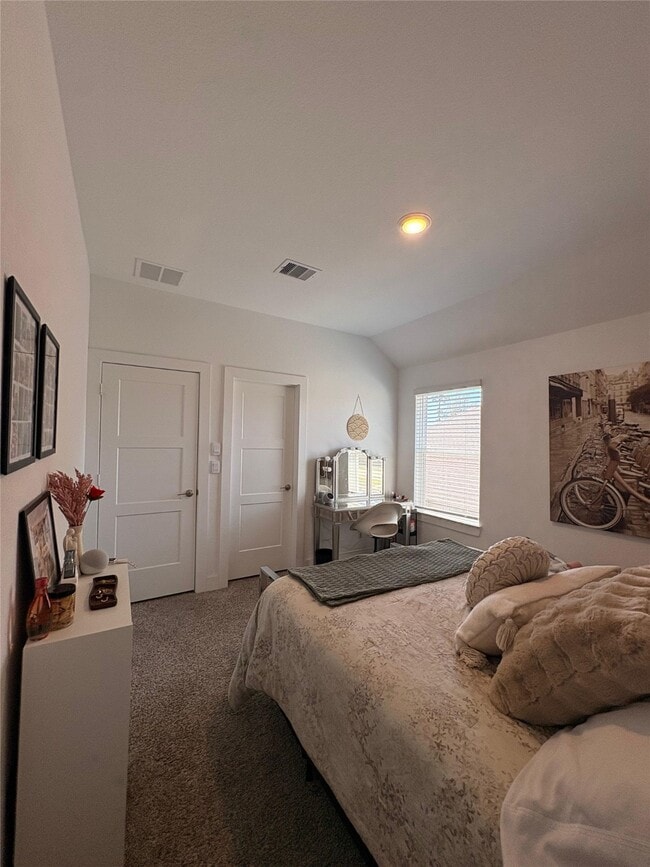 Building Photo - 13712 Moss Lake Ln