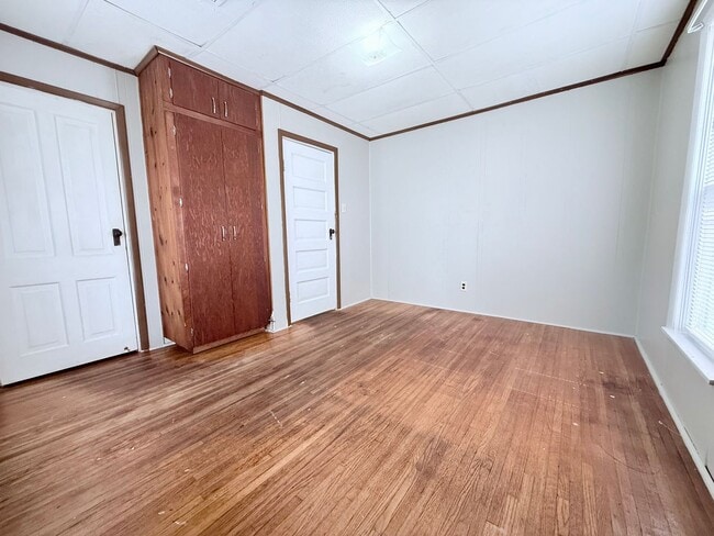 Building Photo - 900 W Parker St