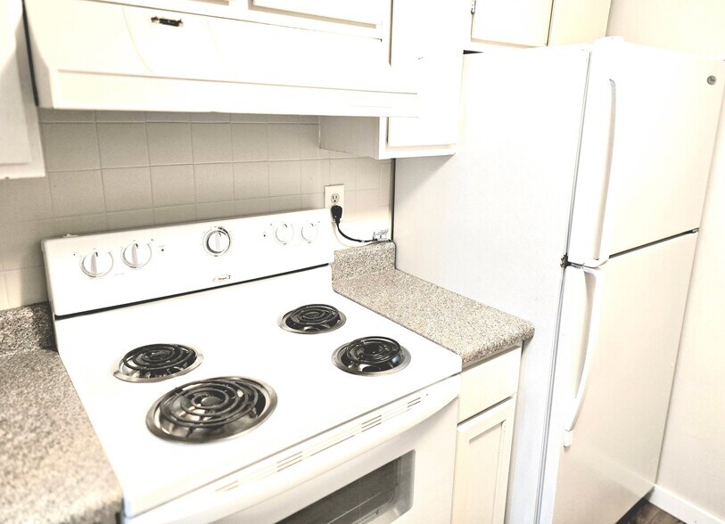 Building Photo - 3032 SW Lydia Ave