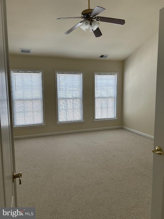 Building Photo - 2822 Laura Gae Cir