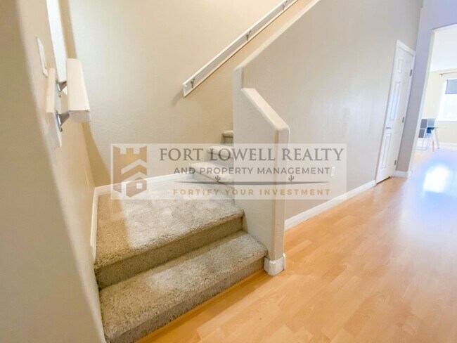 Building Photo - Two bedrooms, 2 Bathrooms 1,288 Sq. Ft. Plus 2 Car Garage in Phoenix AZ 85004