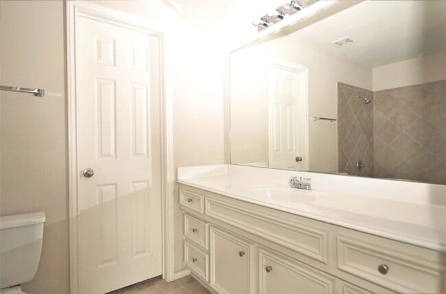 Building Photo - 16502 Pentonshire Ln