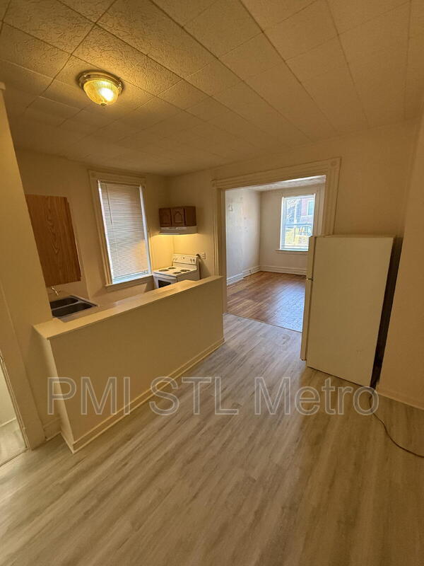 Building Photo - 3150 Oregon Ave