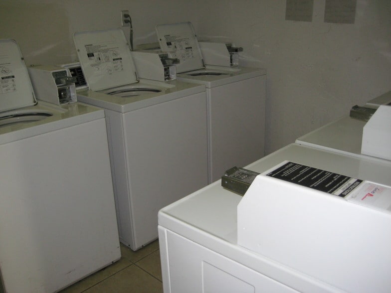 Building Photo - 14500 SW 88th Ave