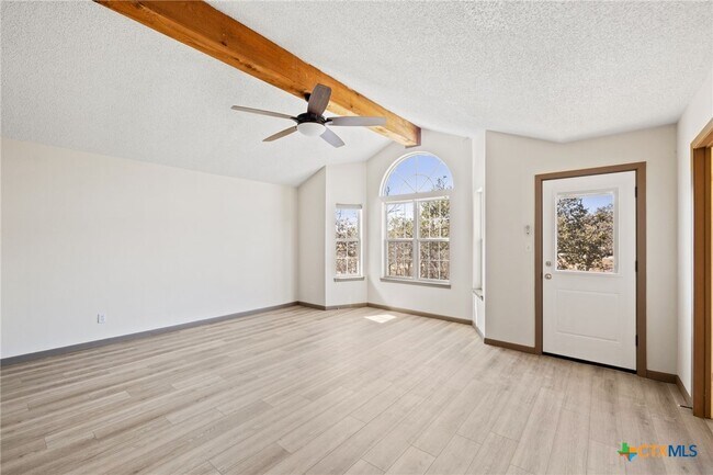 Building Photo - 322 Oakwood Loop