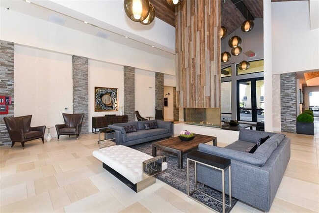 Building Photo - 13609 Messina Loop