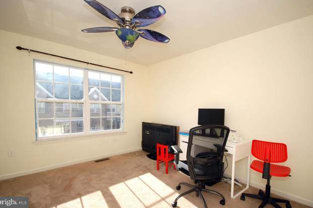 Building Photo - 2319 Berkshire Ln