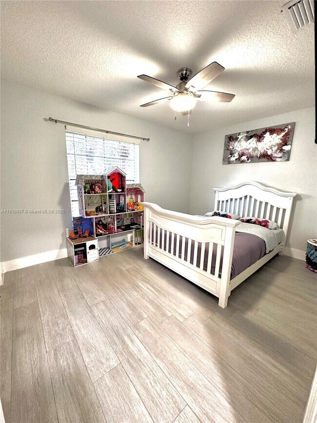 Building Photo - 3501 SW 142nd Ave