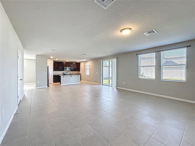 Building Photo - 5251 Meredrew Ln