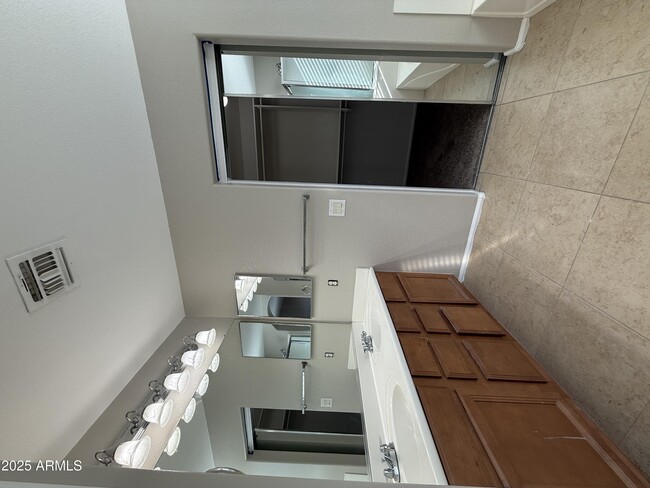 Building Photo - 29252 N Rosewood Dr