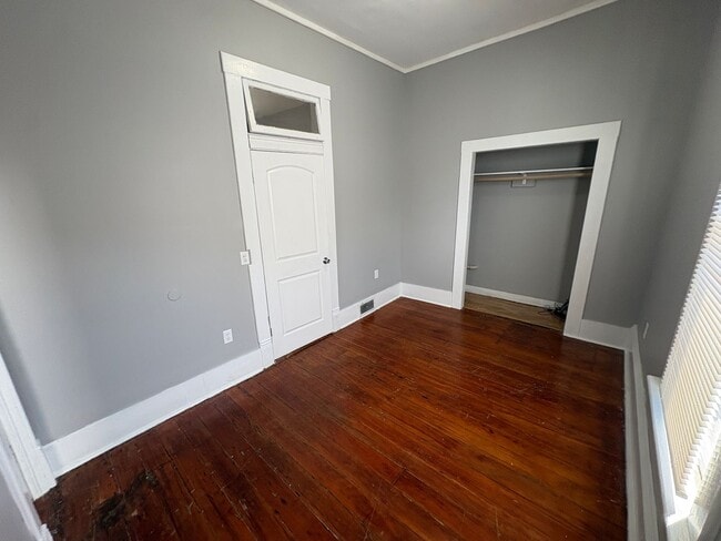 Building Photo - Charming & Spacious 2-Bedroom Home with Private Backyard and Garage Parking